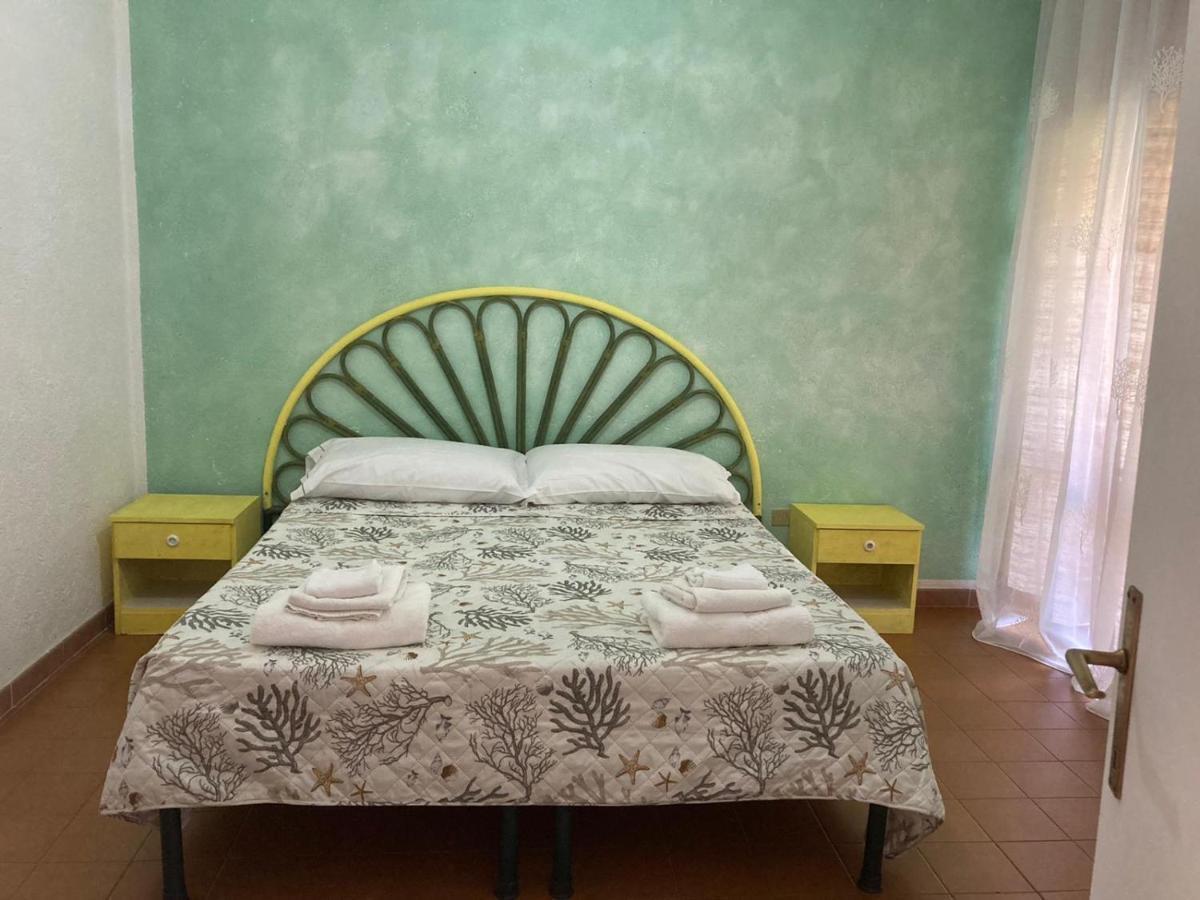 Le Gemme Di Mirto Aparthotel Palau Exteriör bild